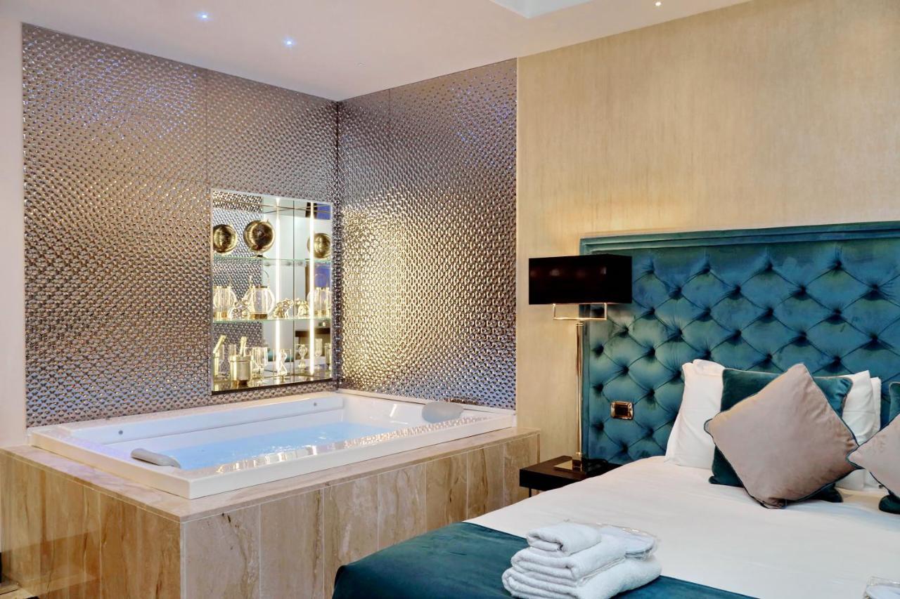 Spanish Hills Collection Luxury Suites & Jacuzzi Рим Экстерьер фото
