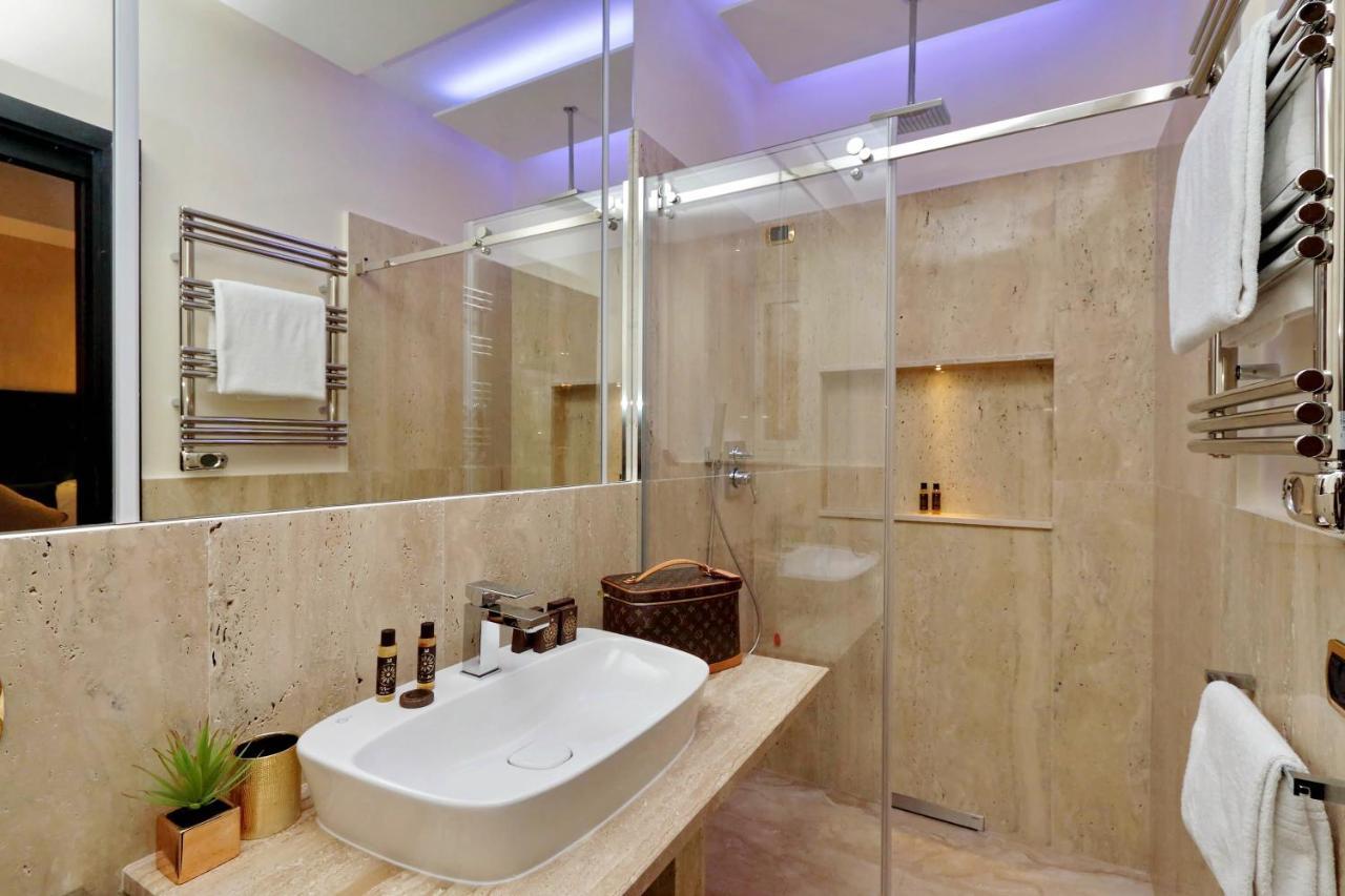 Spanish Hills Collection Luxury Suites & Jacuzzi Рим Экстерьер фото