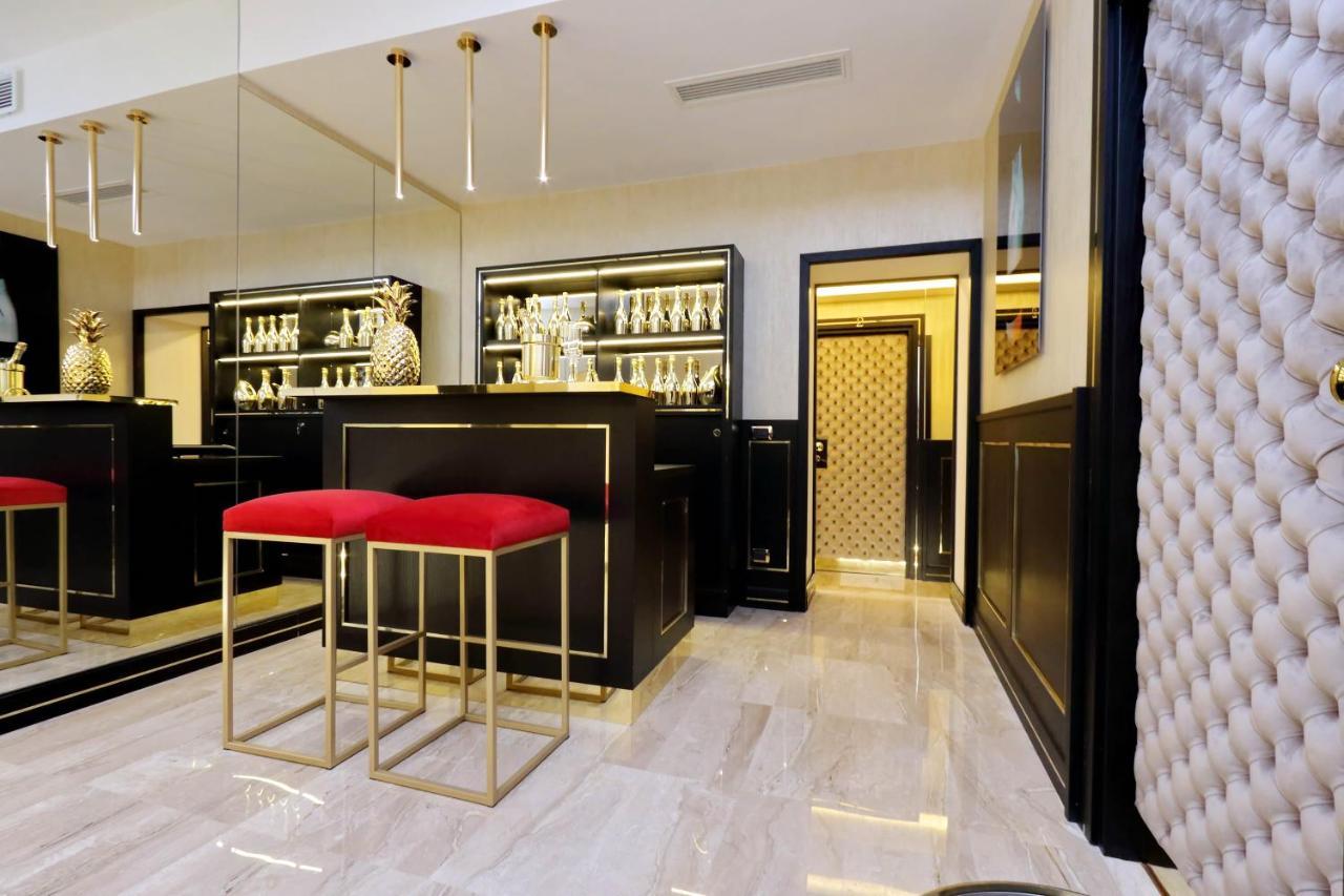 Spanish Hills Collection Luxury Suites & Jacuzzi Рим Экстерьер фото